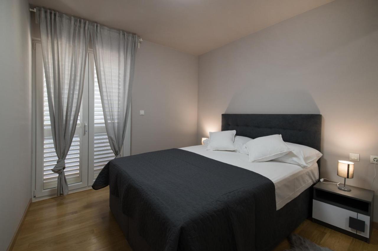 Brand New Aparment With Sea View & Swimming Pool At Ciovo - Villa Fiorentini Трогир Екстериор снимка