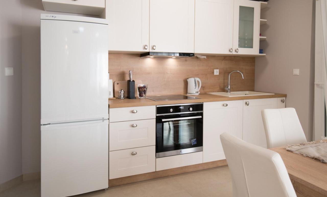Brand New Aparment With Sea View & Swimming Pool At Ciovo - Villa Fiorentini Трогир Екстериор снимка