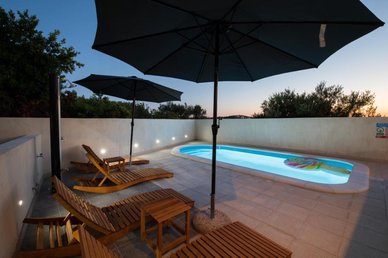 Brand New Aparment With Sea View & Swimming Pool At Ciovo - Villa Fiorentini Трогир Екстериор снимка