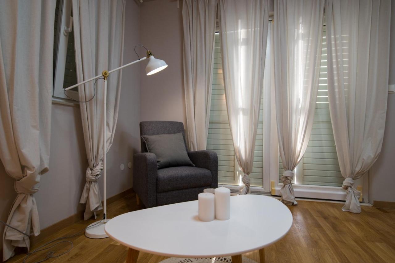 Brand New Aparment With Sea View & Swimming Pool At Ciovo - Villa Fiorentini Трогир Екстериор снимка